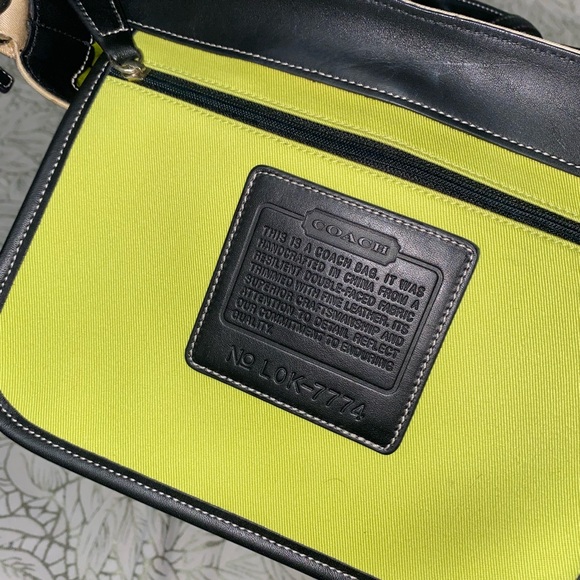 Coach Cream and Black Shoulder Bag with Structured Design - Picture 6 of 6